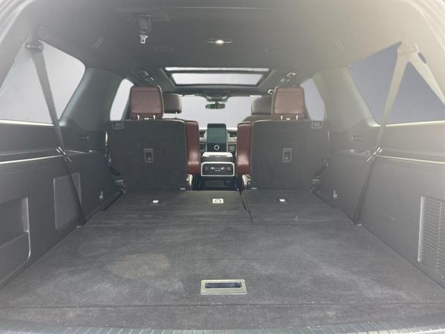 Photo of 2022 Agate Black Metallic Ford Expedition Max