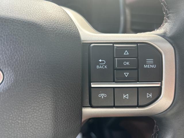Photo of 2022 Agate Black Metallic Ford Expedition Max