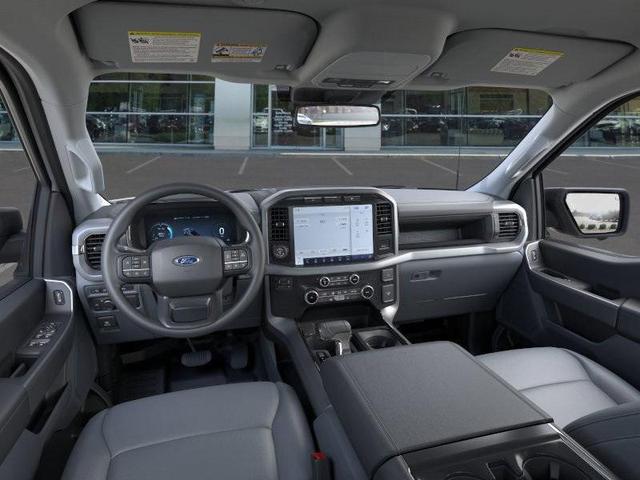 Photo of 2024 Oxford White Ford F-150 Lightning
