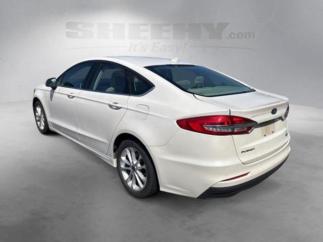 Photo of 2020 White Platinum Ford Fusion Hybrid