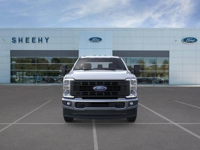 Photo of 2025 Oxford White Ford F-250