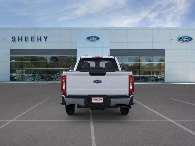 Photo of 2025 Oxford White Ford F-250