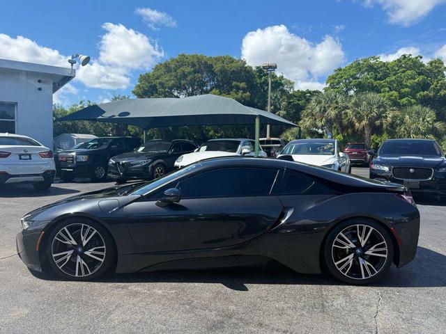 Photo of 2015 Gray BMW i8