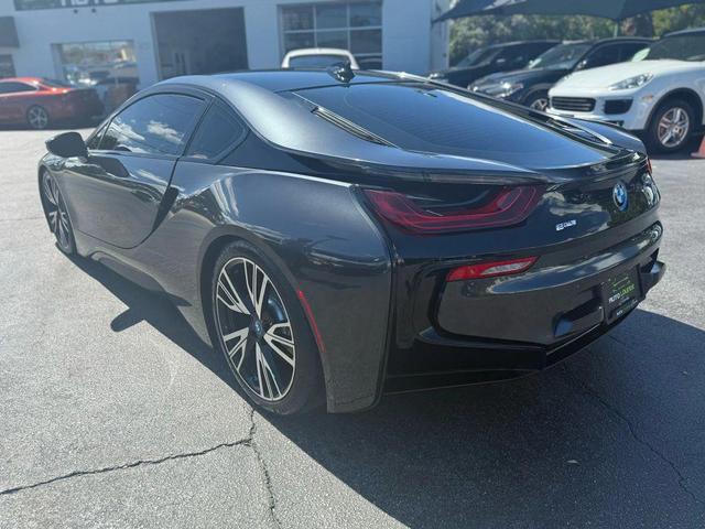 Photo of 2015 Gray BMW i8
