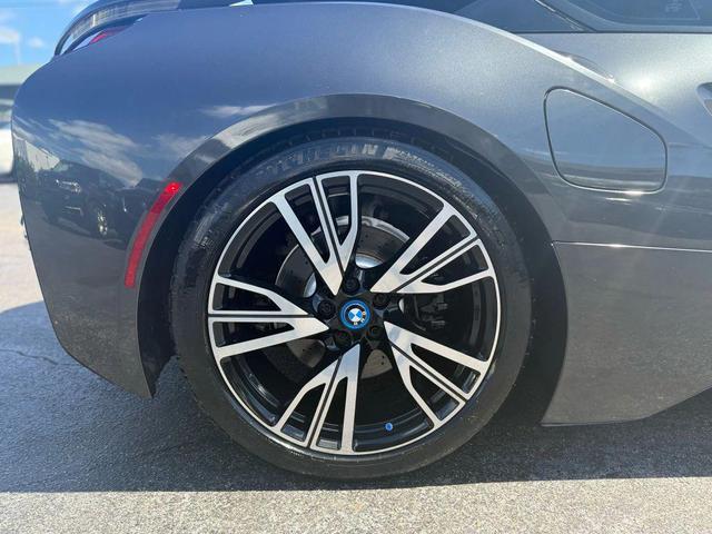 Photo of 2015 Gray BMW i8