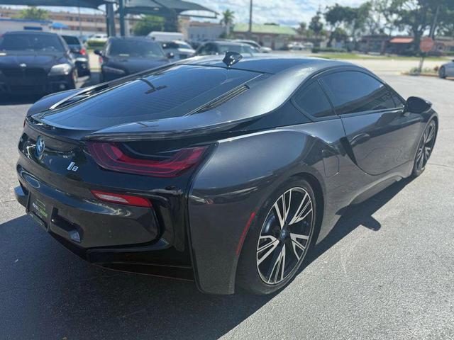 Photo of 2015 Gray BMW i8