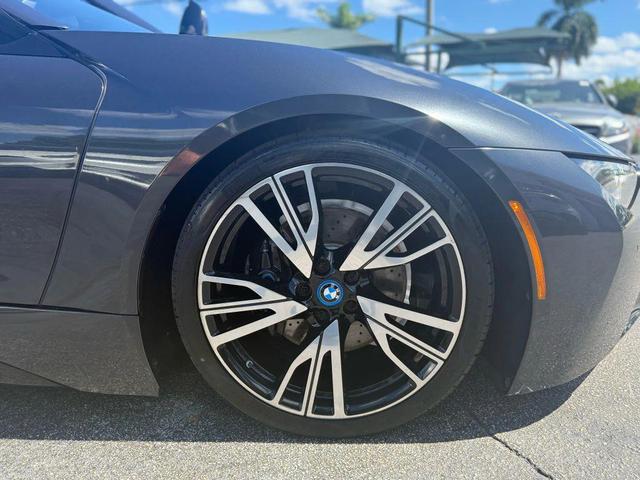 Photo of 2015 Gray BMW i8