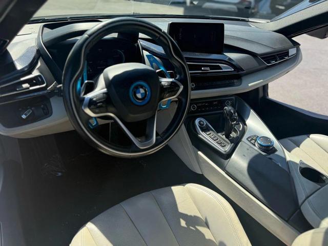 Photo of 2015 Gray BMW i8