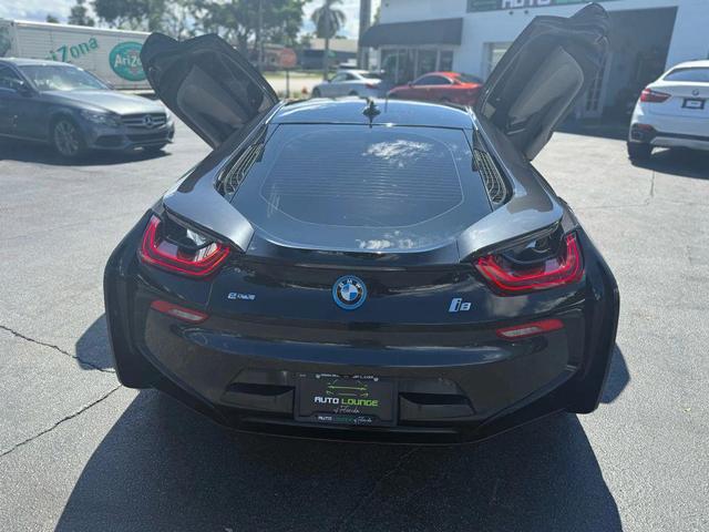 Photo of 2015 Gray BMW i8
