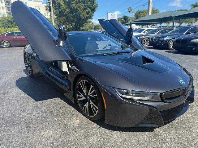 Photo of 2015 Gray BMW i8