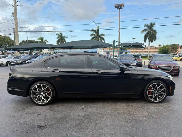 Photo of 2016 Black BMW 740