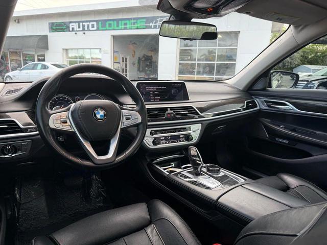 Photo of 2016 Black BMW 740