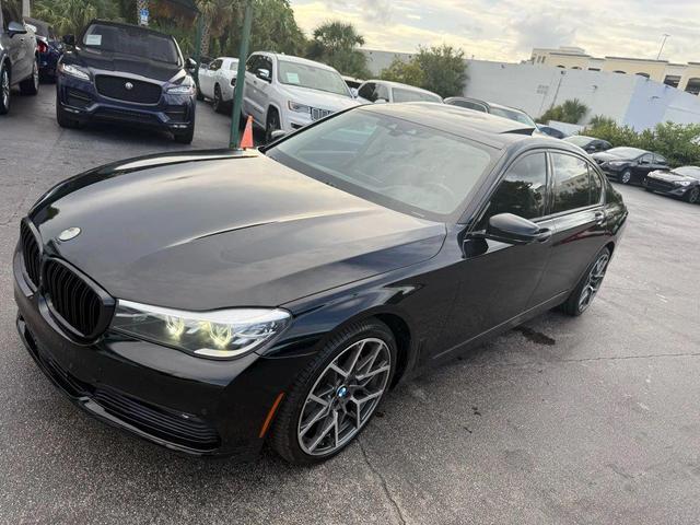 Photo of 2016 Black BMW 740