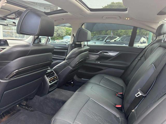 Photo of 2016 Black BMW 740