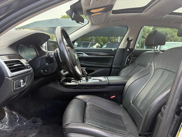 Photo of 2016 Black BMW 740