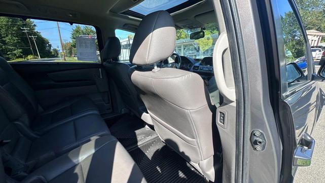 Photo of 2013 Polished Metal Metallic Honda Odyssey