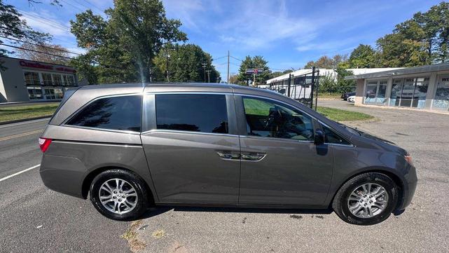 Photo of 2013 Polished Metal Metallic Honda Odyssey