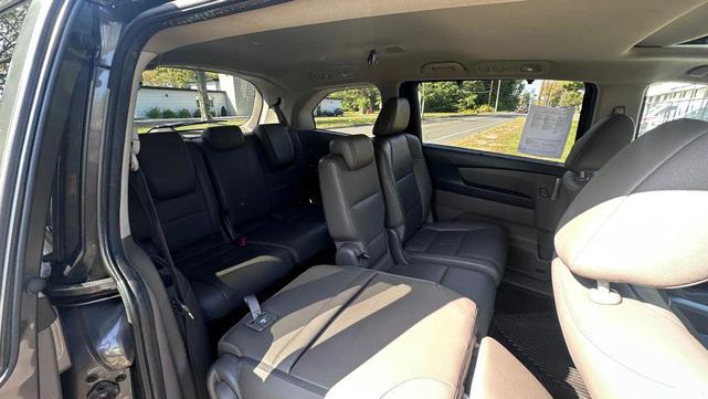 Photo of 2013 Polished Metal Metallic Honda Odyssey