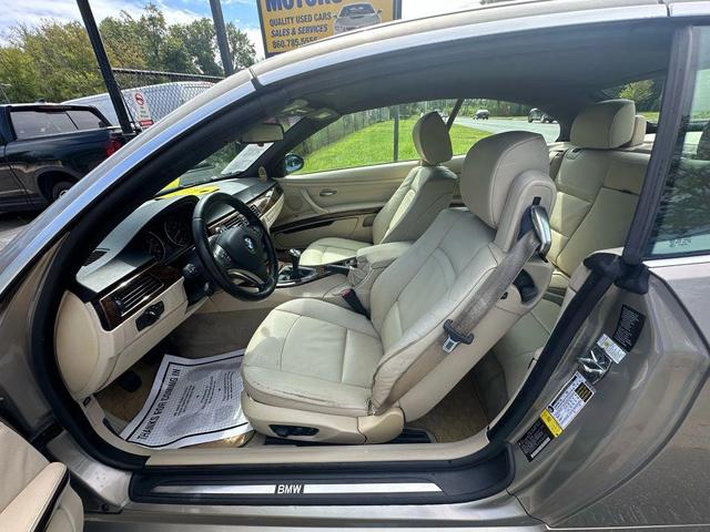 Photo of 2007 Gold BMW 335