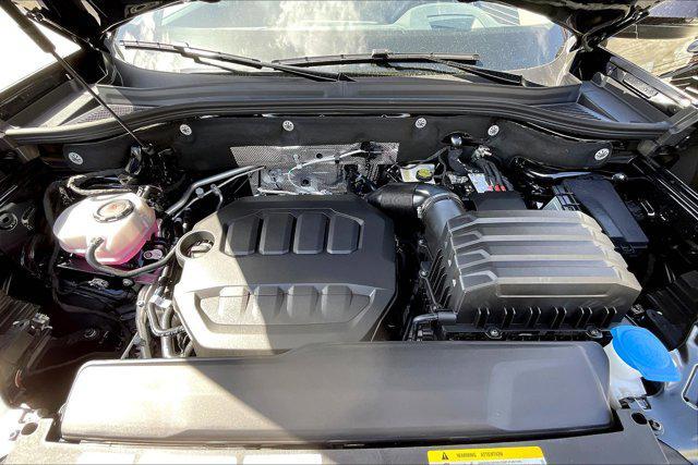 Photo of 2025 Deep Black Pearl Volkswagen Atlas