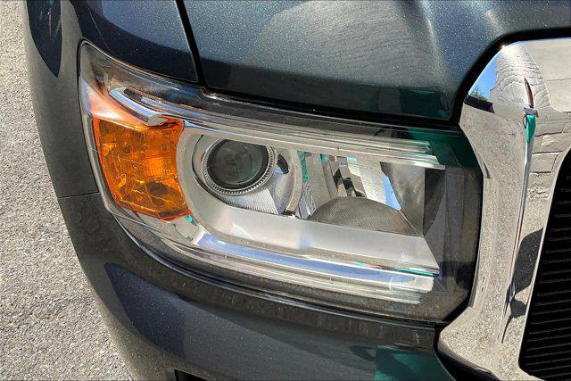 Photo of 2015 Cyber Gray Metallic GMC Canyon