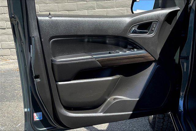 Photo of 2015 Cyber Gray Metallic GMC Canyon