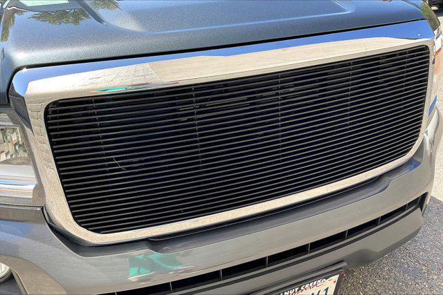Photo of 2015 Cyber Gray Metallic GMC Canyon