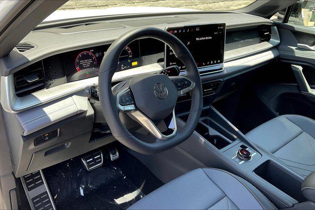 Photo of 2025 Opal White Pearl Volkswagen Tiguan