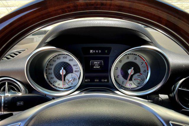 Photo of 2014 Polar White Mercedes-Benz SLK-Class