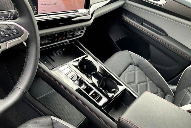 Photo of 2025 Pure Gray Volkswagen Atlas