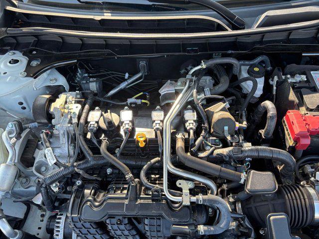 Photo of 2023 Glacier White Nissan Altima