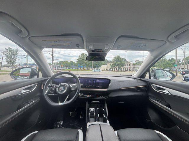 Photo of 2024 Summit White Buick Envision