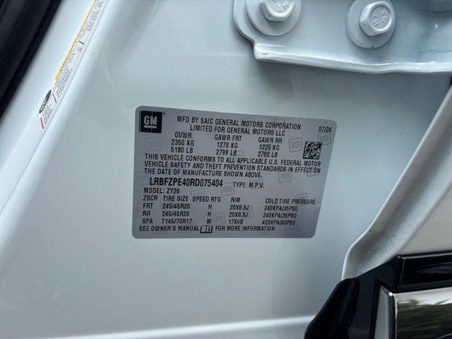 Photo of 2024 Summit White Buick Envision
