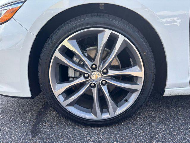 Photo of 2024 Summit White Chevrolet Malibu