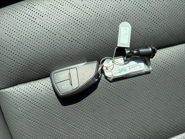 Photo of 2024 Summit White Buick Envision