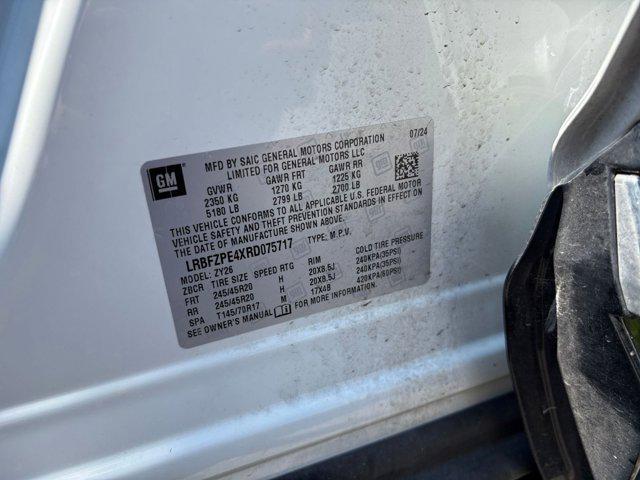 Photo of 2024 Summit White Buick Envision