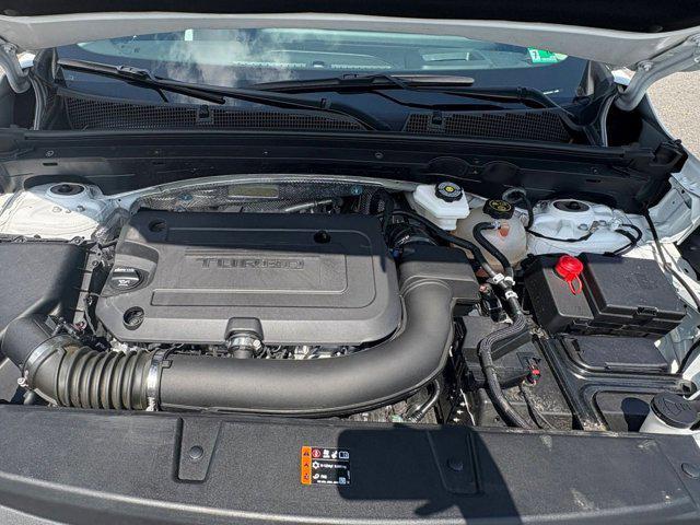 Photo of 2024 Summit White Buick Envision