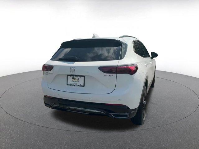 Photo of 2024 Summit White Buick Envision