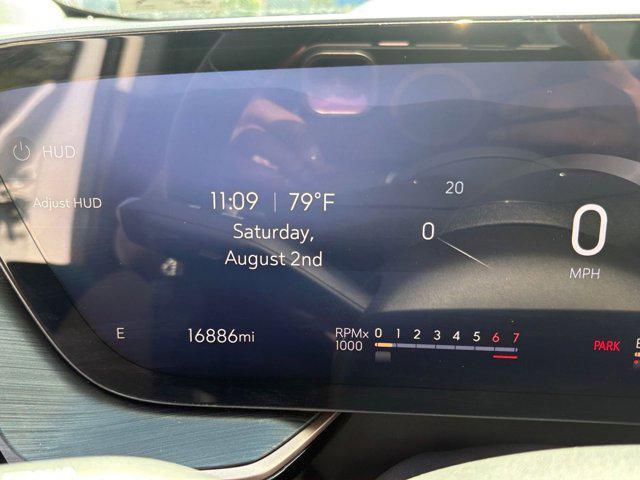 Photo of 2024 Summit White Buick Envision