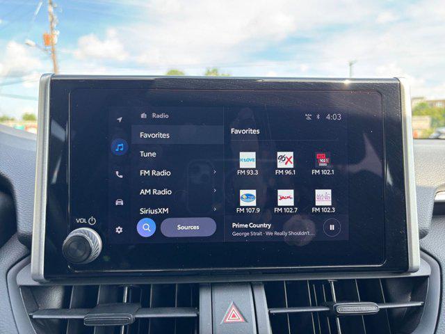 Photo of 2024 Ice Cap Toyota RAV4