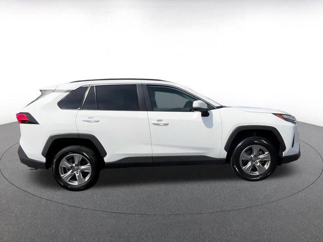 Photo of 2024 Ice Cap Toyota RAV4