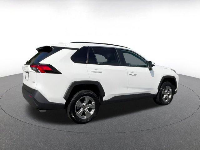 Photo of 2024 Ice Cap Toyota RAV4