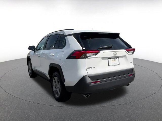 Photo of 2024 Ice Cap Toyota RAV4
