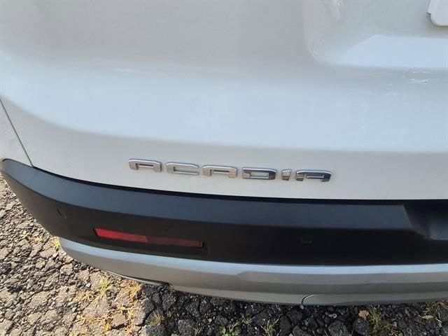 Photo of 2023 Summit White GMC Acadia