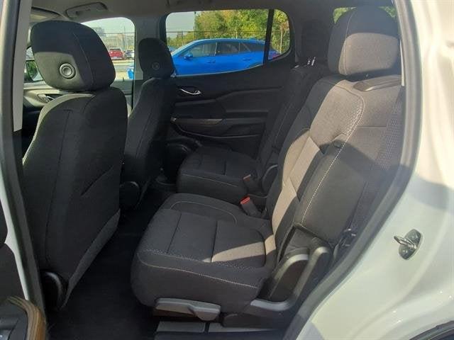 Photo of 2023 Summit White GMC Acadia