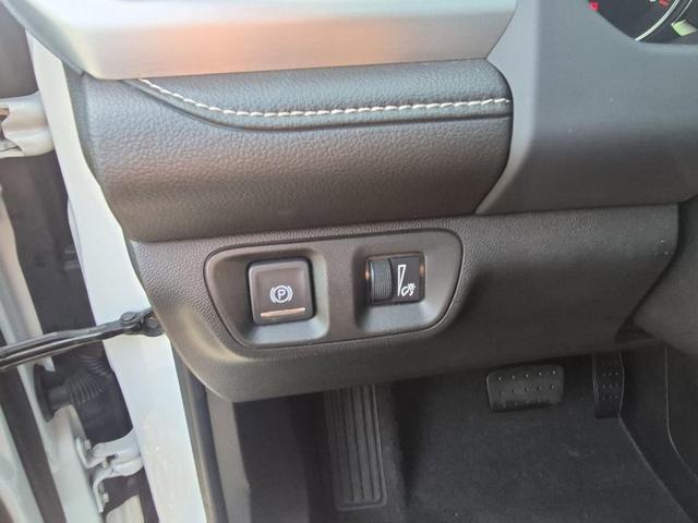 Photo of 2023 Summit White GMC Acadia