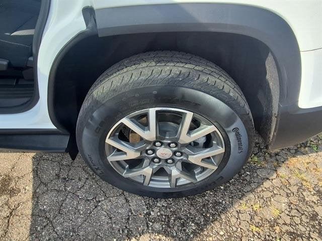 Photo of 2023 Summit White GMC Acadia