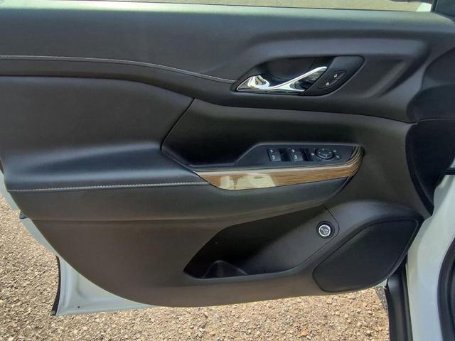 Photo of 2023 Summit White GMC Acadia