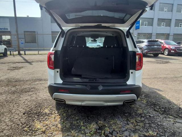 Photo of 2023 Summit White GMC Acadia