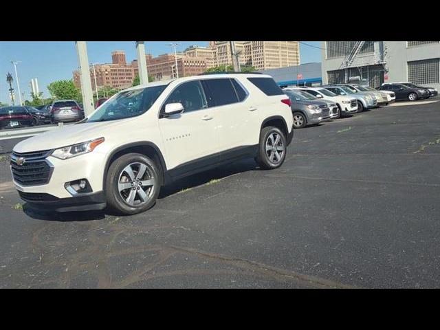 Photo of 2019 Iridescent Pearl Tricoat Chevrolet Traverse